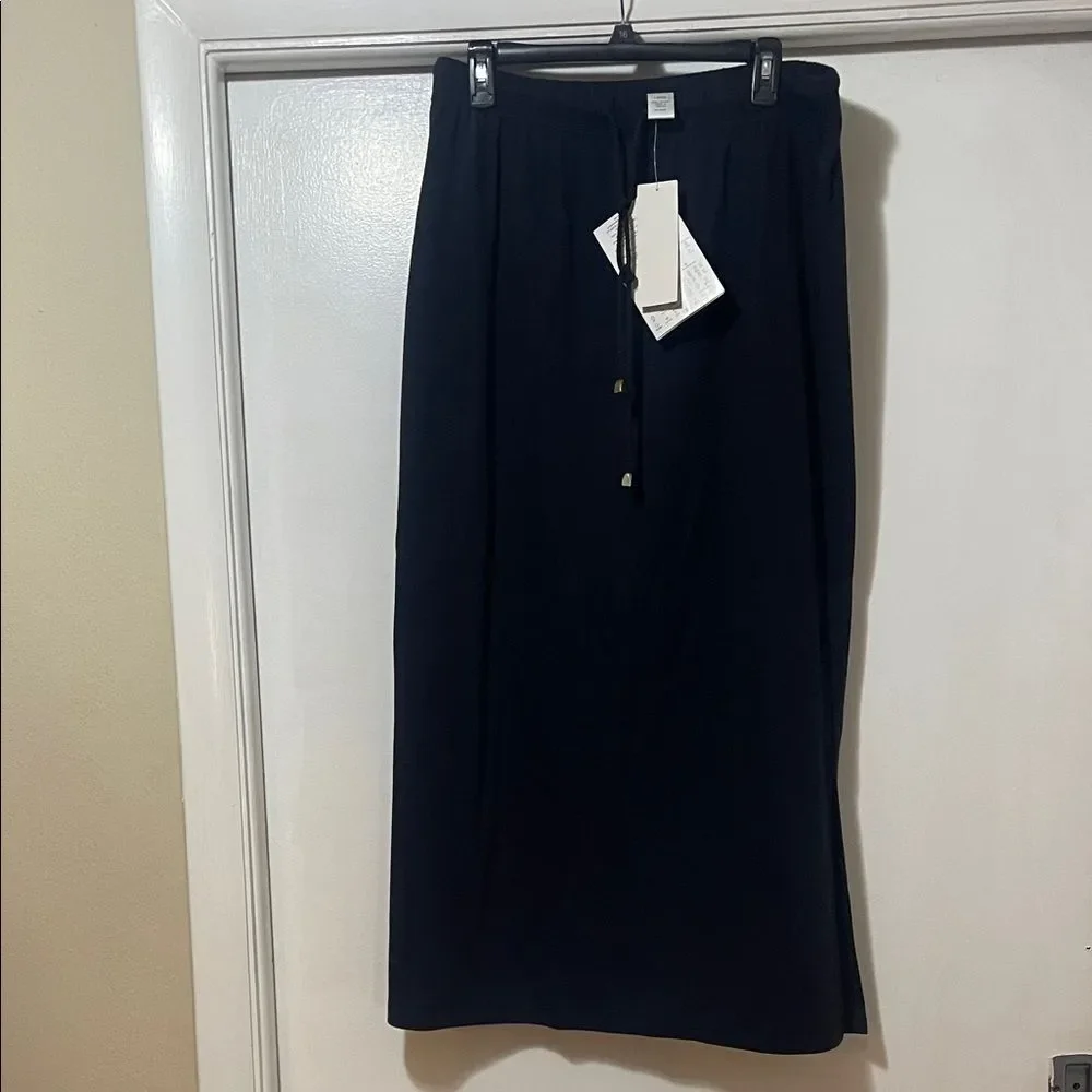 Sports savvy skirt size large NWT